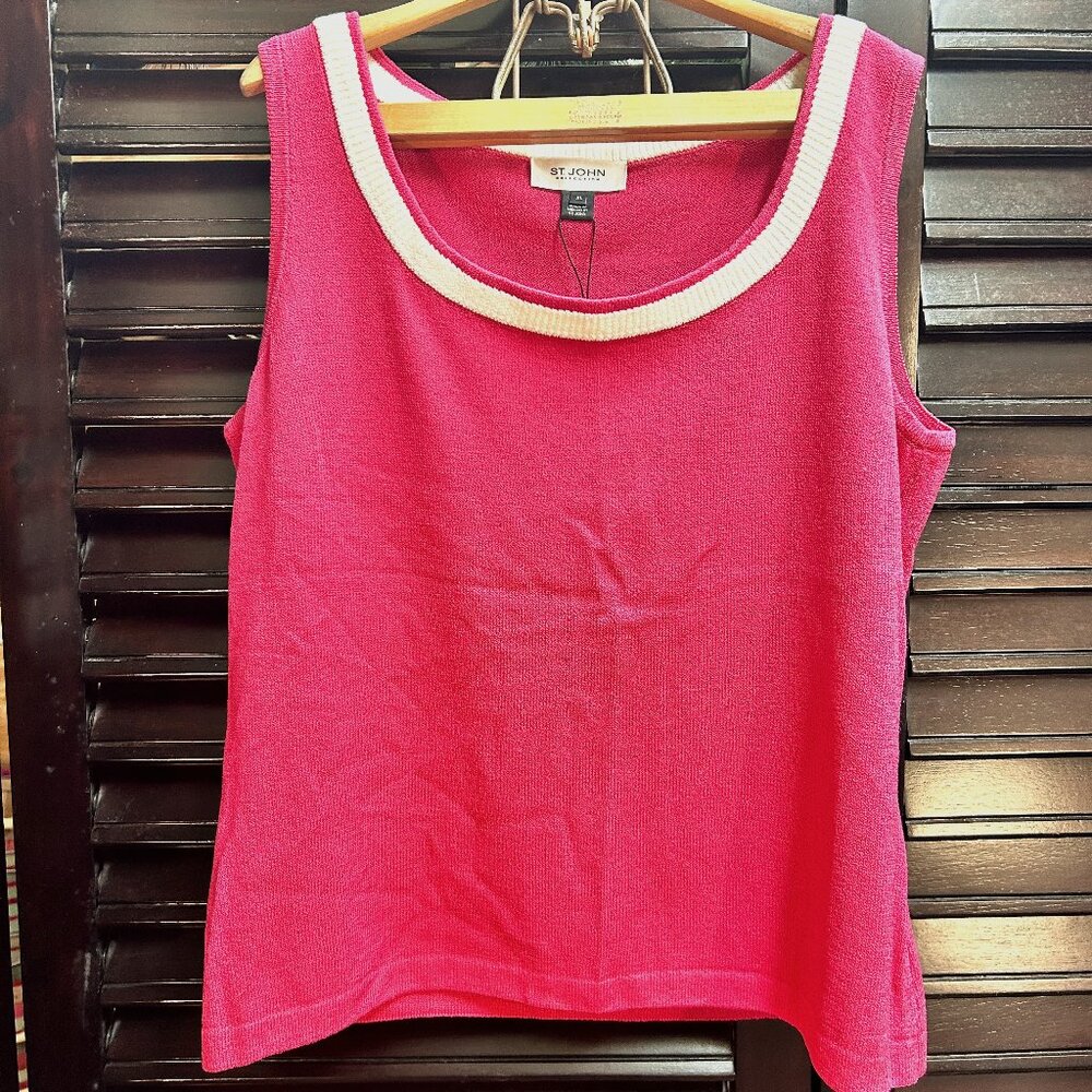 NWT St John Magenta Sleeveless Tank with White Trim
B1-10